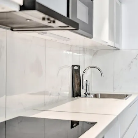 Apartment Modern By Harbor